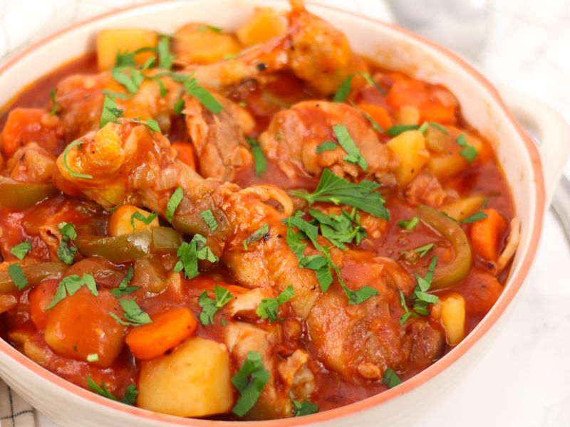 Afritada, Filippijns stoofpotje met kip